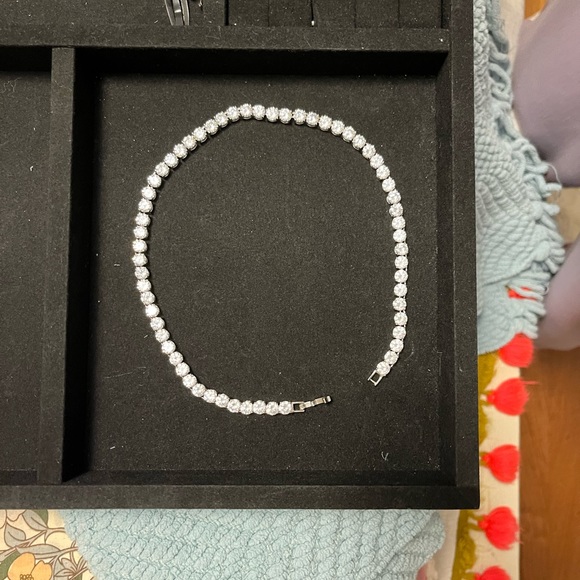 Tennis necklace choker CZ high end costume jewelry. - Picture 6 of 8